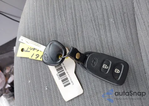 2016 Hyundai Accent Se z USA, uszkodzony, nr VIN KMHCT4AE2GU149823